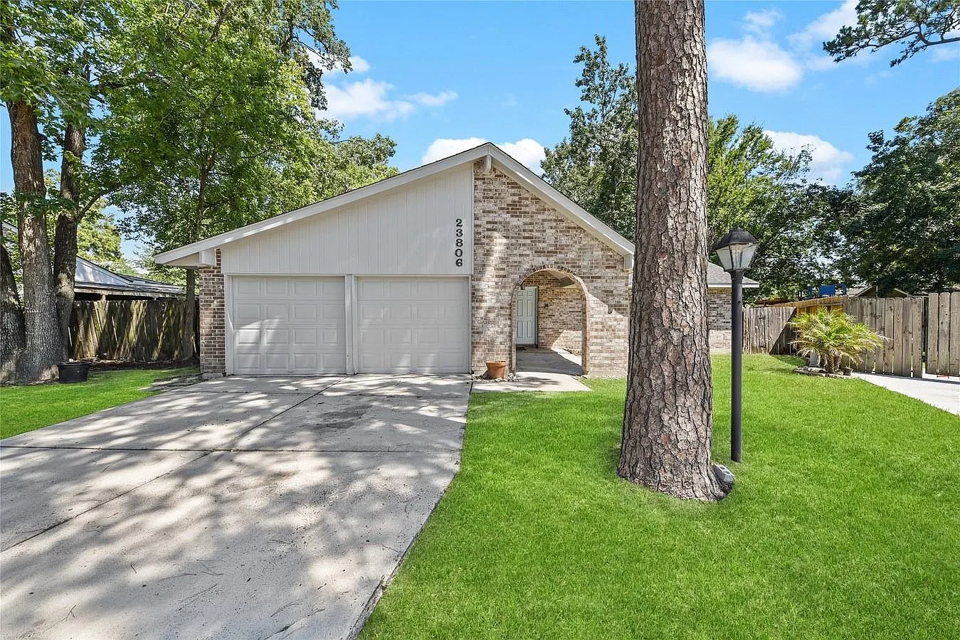 3 bed, 2.0 bath, 1701 sqft, $1,845 — Photo 1