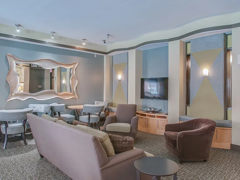 3000 Vanderbilt Pl #231 — Photo 7