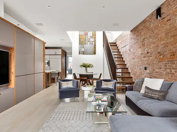 93 Crosby Street image 2 of 12