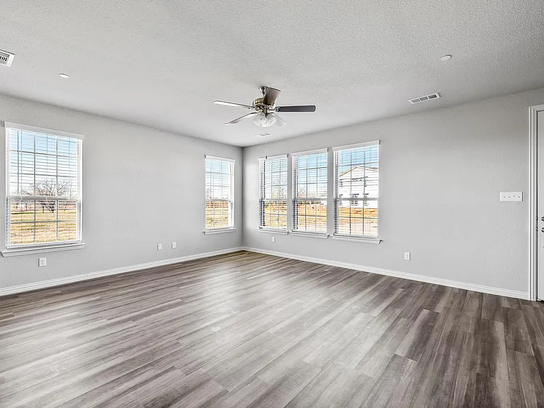 3201 Solana Cir — Photo 22