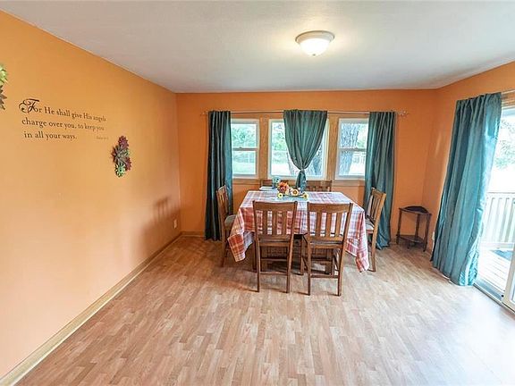 4th image of 2602 Cypress Ave