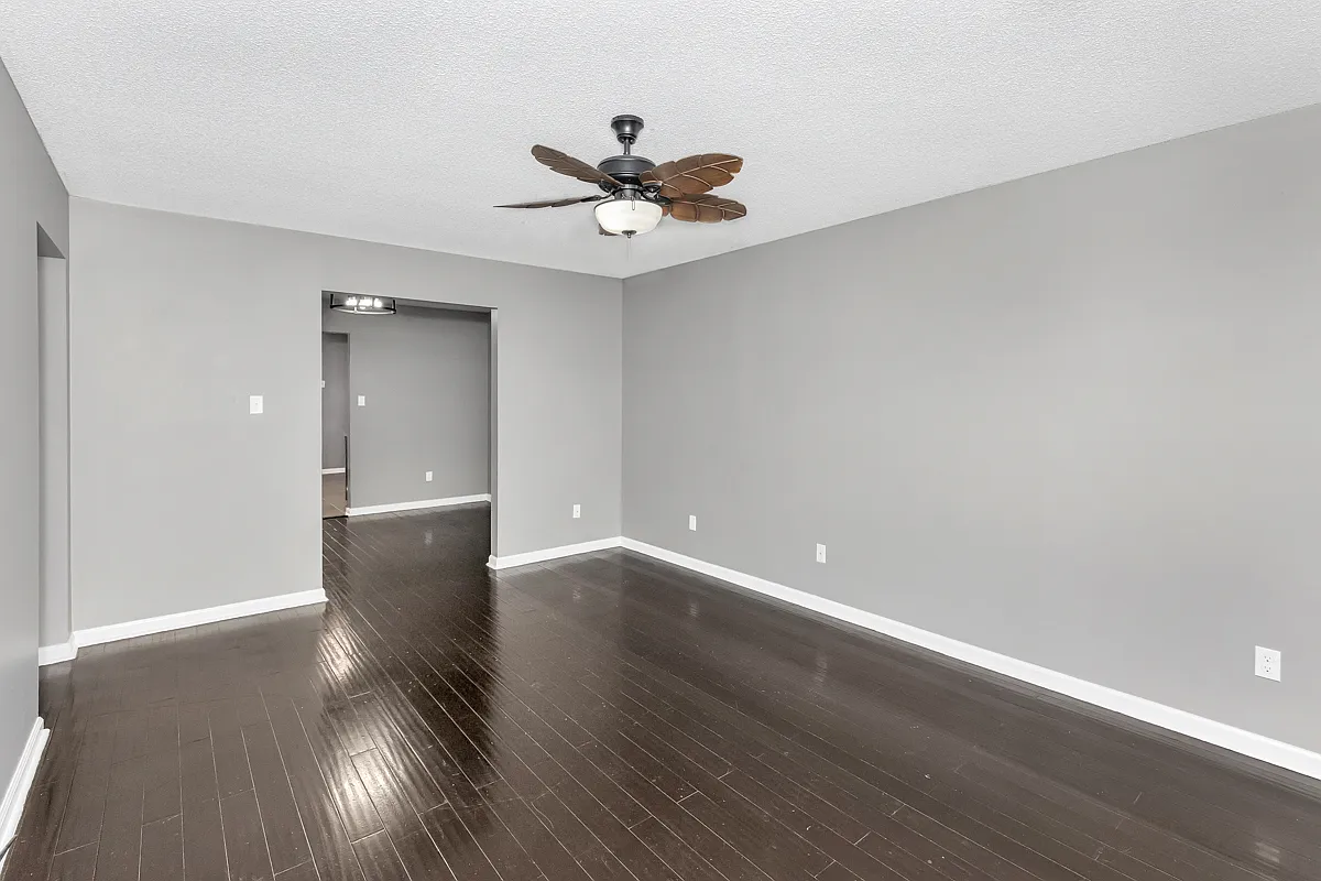 2904 McDonald Drive Southwest - 1 — Photo 2