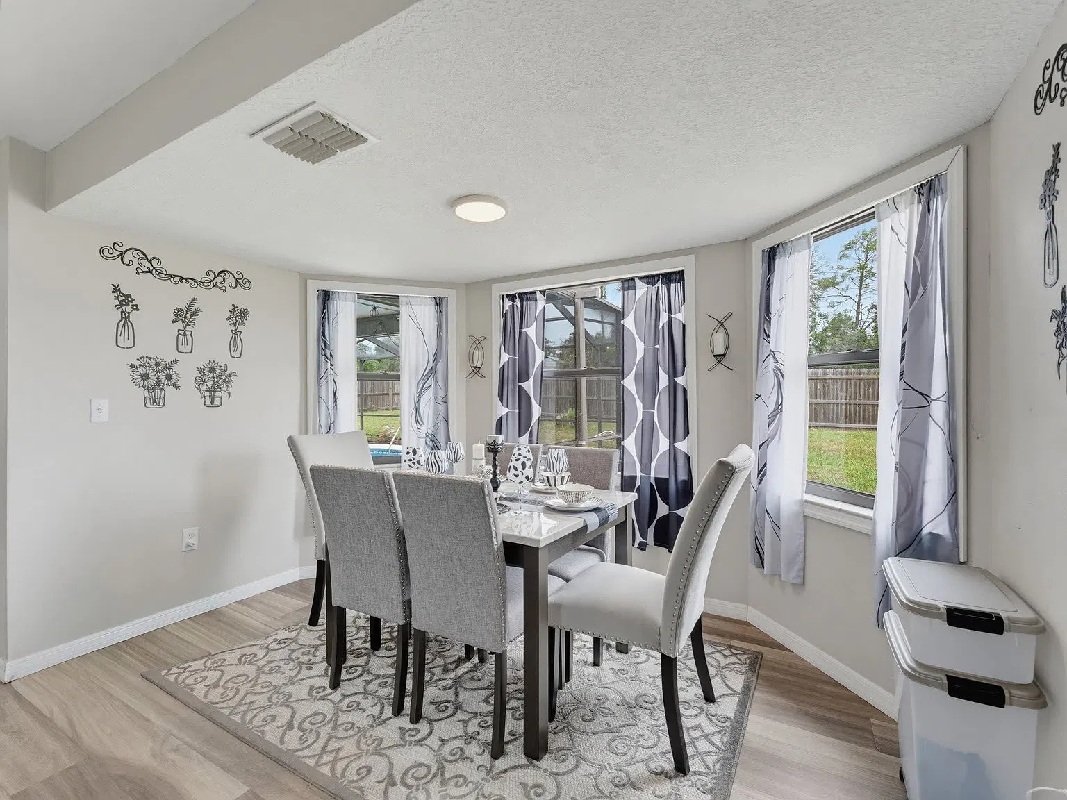 2 bed, $3,950 — Photo 3
