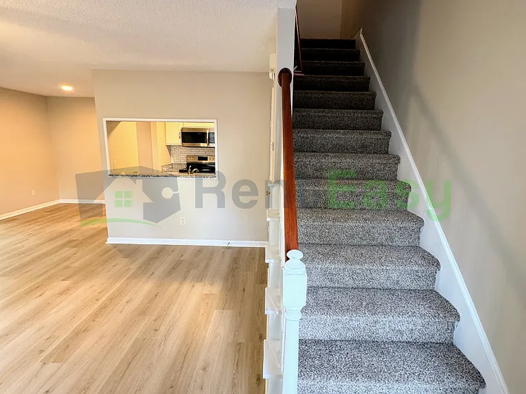 401 Henley Ct #C — Photo 11