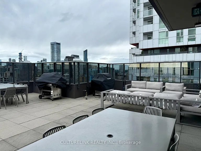 330 Richmond St W #1607 — Photo 19