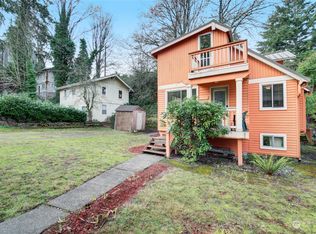 7325 Glenridge Way SW, Seattle, WA 98136