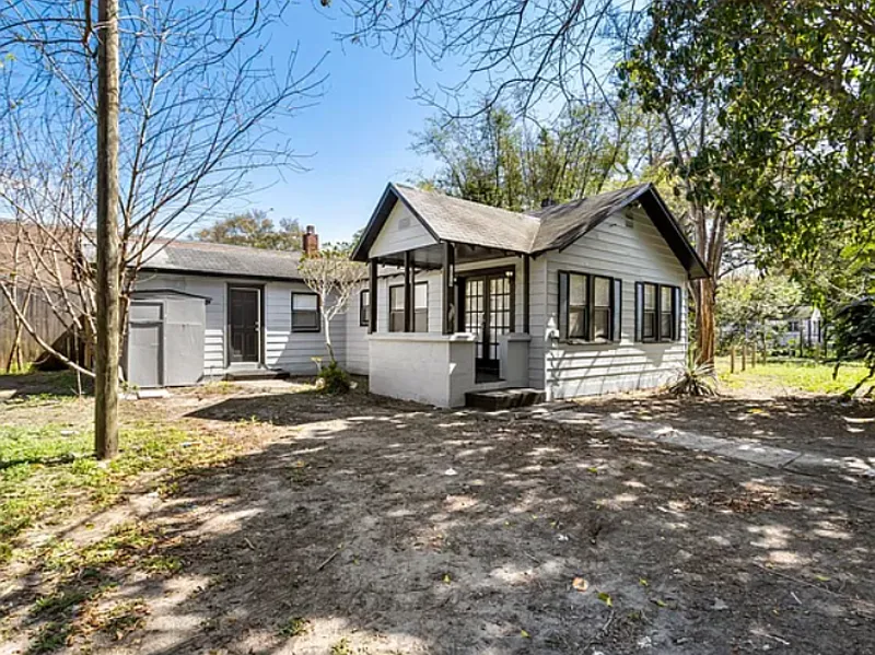 3 bed, 2.0 bath, 900 sqft, $2,095 — Photo 4