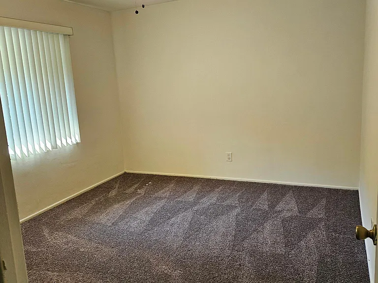 372 Monterey Rd — Photo 11
