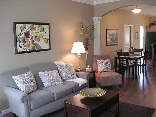2nd image of 1703 Brooklynn Park E