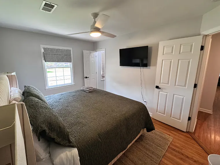 4643 Darlene St — Photo 7