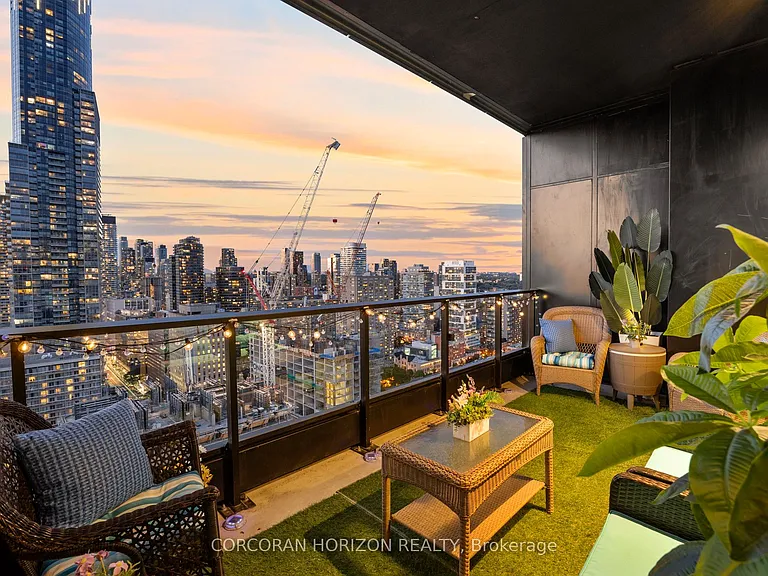 20 Edward St #Penthouse 1 — Photo 46