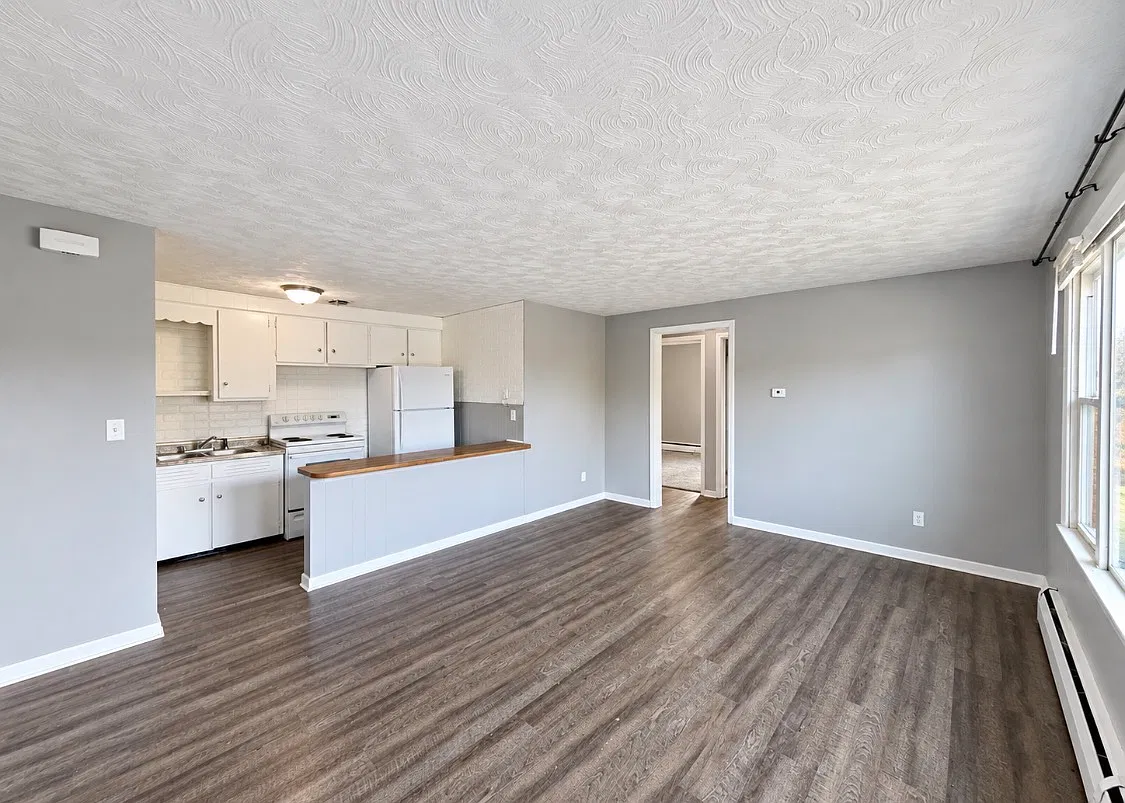 2 bed, $1,100 — Photo 4