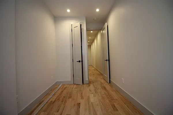 Rented by Nooklyn NYC LLC | media 31