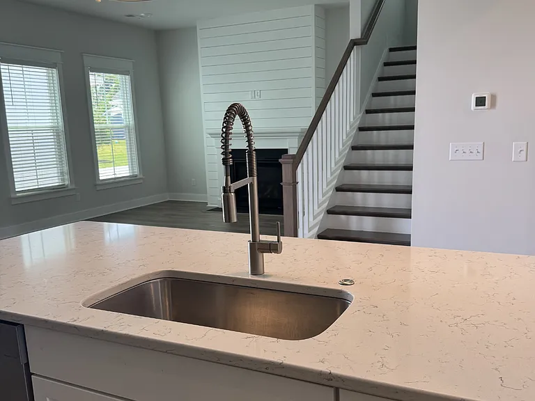4030 Maidstone Dr — Photo 5