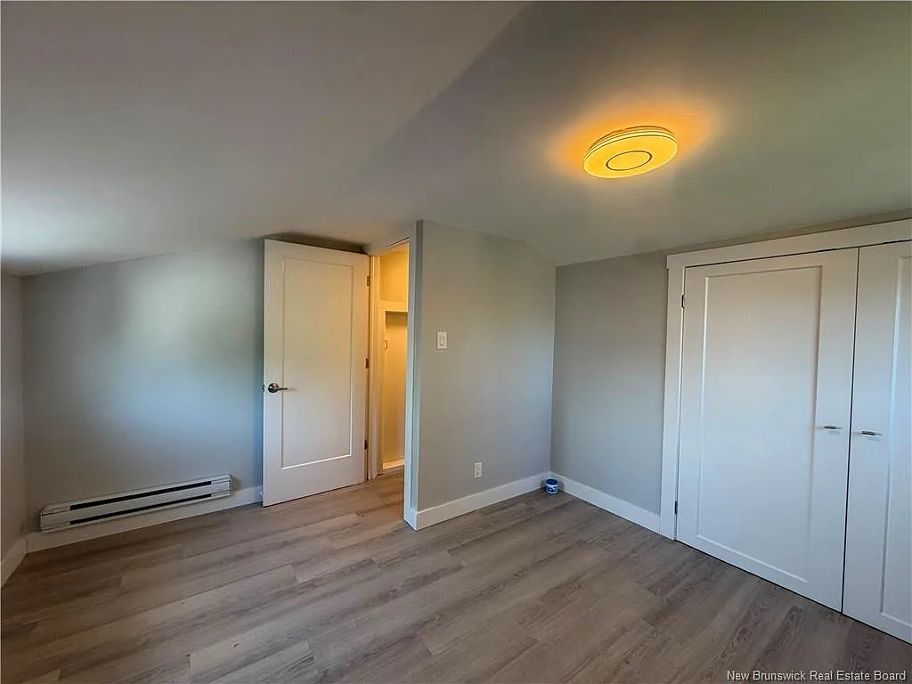2 bed, 1.0 bath, 961 sqft, $1,700 — Photo 3