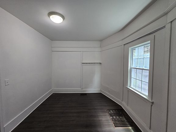 5th image of 1612 11th Pl S