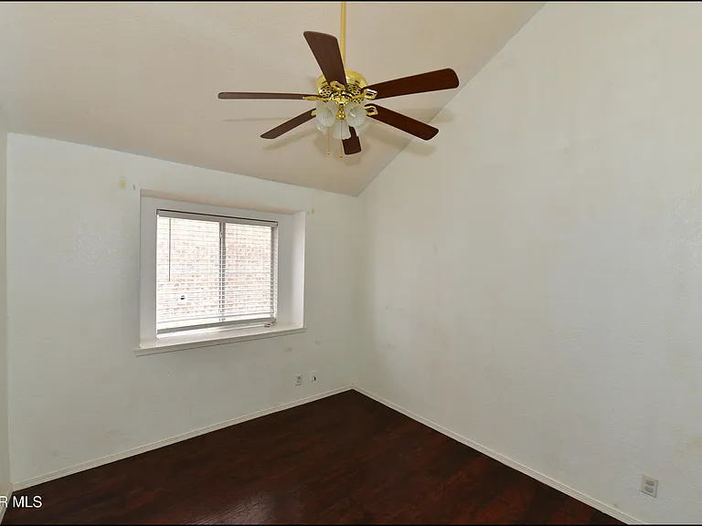 7737 Plaza Azul Rd — Photo 31