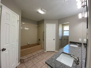 457 Little Valley Ct #457, Fort Worth, TX 76108