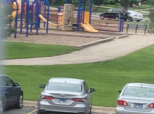 300 S Roselle Rd APT 311, Schaumburg, IL 60193