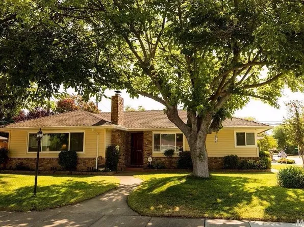 9497 Sara St, Elk Grove, CA 95624