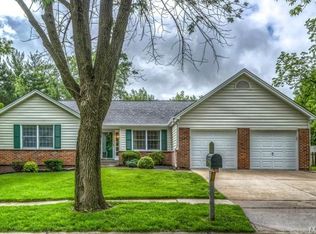 706 Muir View Dr, Ballwin, MO 63011