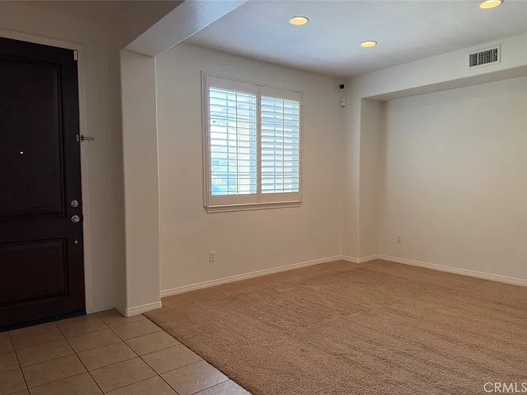 8359 Fiske Dr — Photo 3