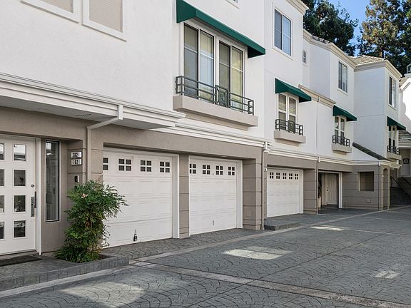 2nd image of 470 Navaro Way Unit 202