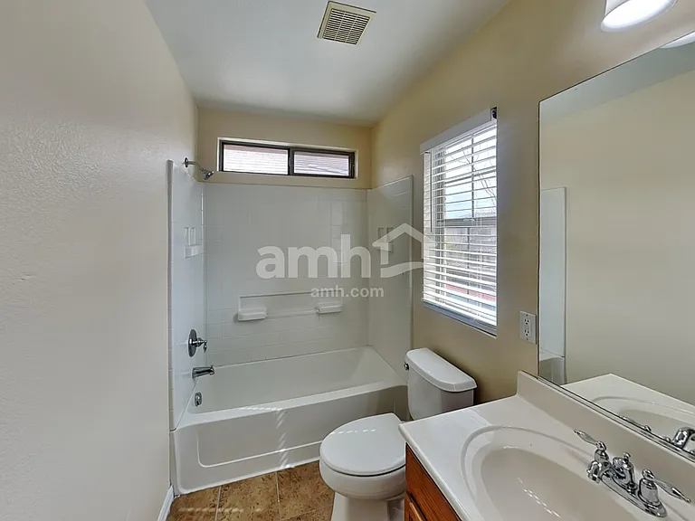 136 Palatial Pines Ave — Photo 16
