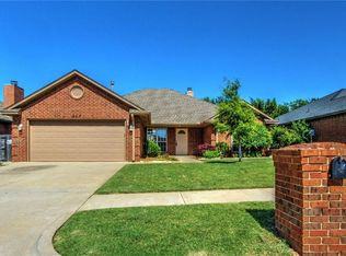 217 Eastview Dr, Yukon, OK 73099
