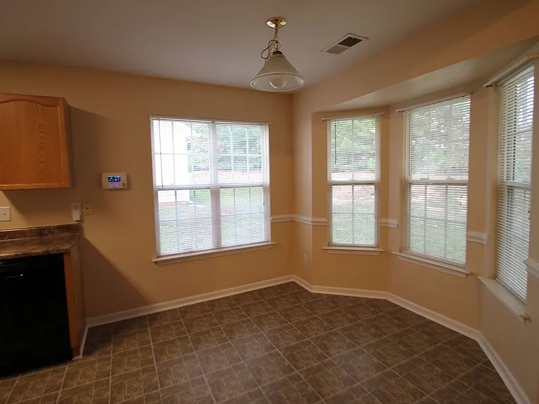 1281 Spring View Ct — Photo 6