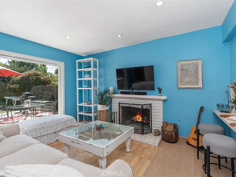 3068 Zell Dr — Photo 15