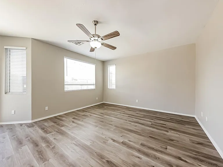 2409 S 90th Gln — Photo 3