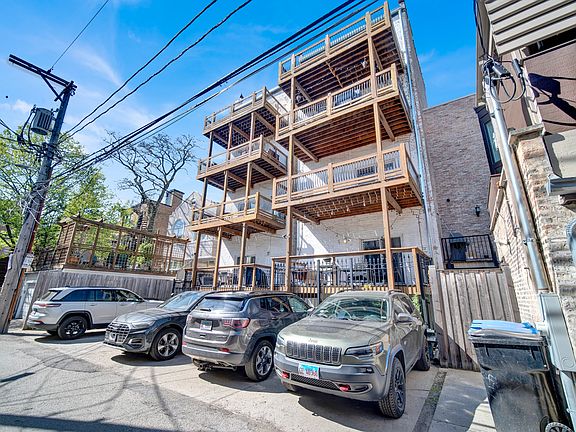 4th image of 451 W Belden Ave #196