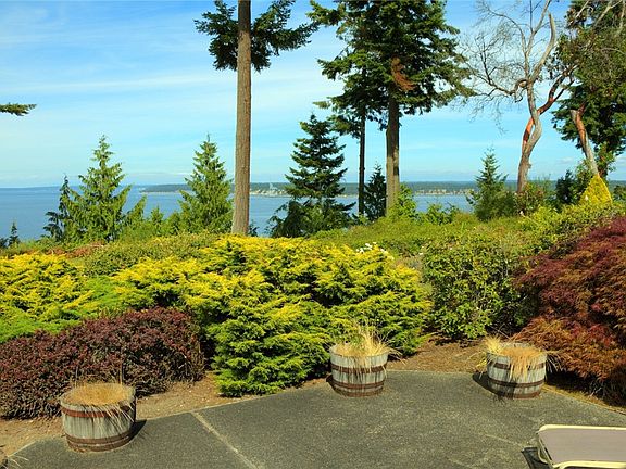 2nd image of 21 Seaview Ct #4010