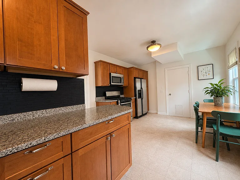 Kitchen- with eat-in area