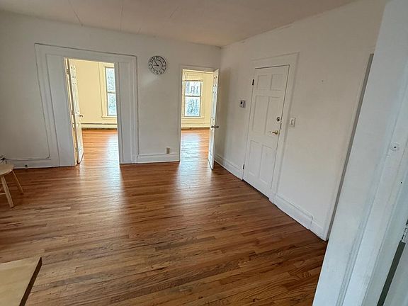 2nd image of 120 Washington Ave APT 3