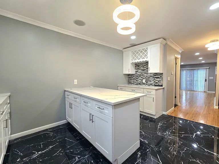 174 Palisade Ave #109 — Photo 9