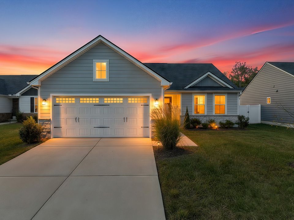 1st image of 810 Rae Dr