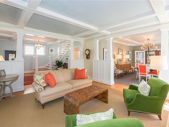 2nd image of 1018 Magnolia Ave