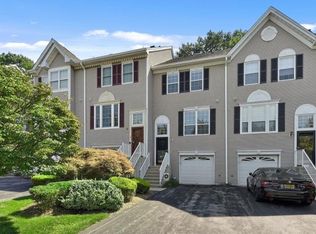 1197 Chedworth Cir, Mahwah, NJ 07430
