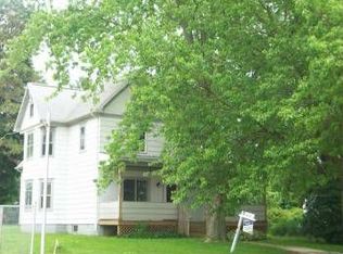 230 W Main St, Benton, WI 53803