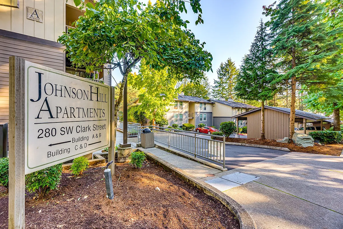 Building Photo - Johnson Hill