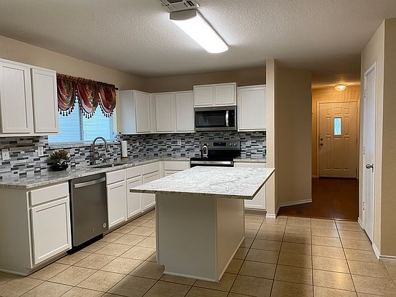 4th image of 5858 Piedmont Gln
