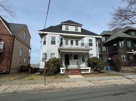 97 Court Rd, Winthrop, MA