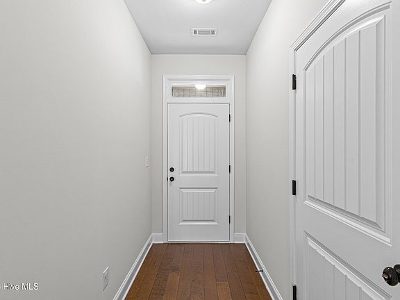 5th image of 409 Millwater Court