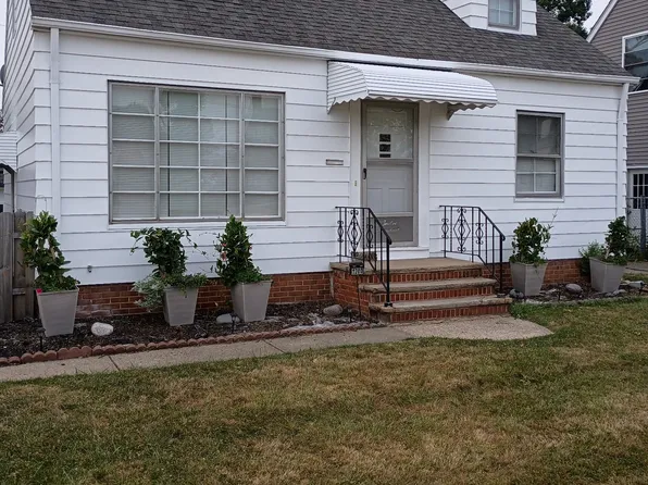 1200 Commonwealth Ave, Mayfield Heights, OH 44124