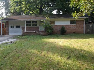 704 NE Kesterson Rd, Knoxville, TN 37918