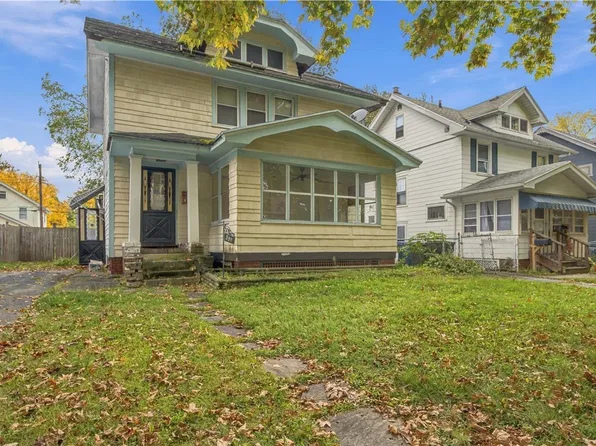 999 Arnett Blvd, Rochester, NY 14619