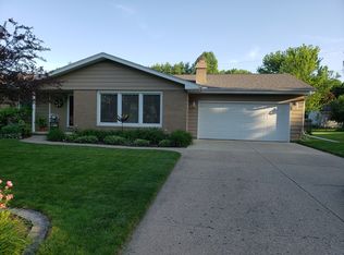 1022 E Brookhill Rd, Peoria, IL 61615