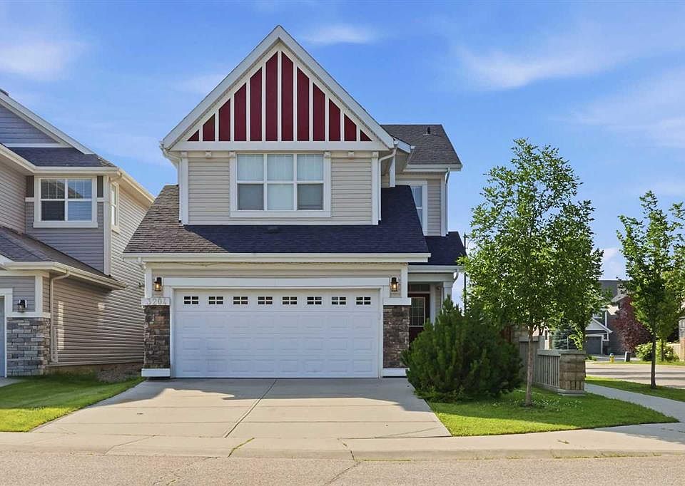 1st image of 3204 SE Abbott Cres SW